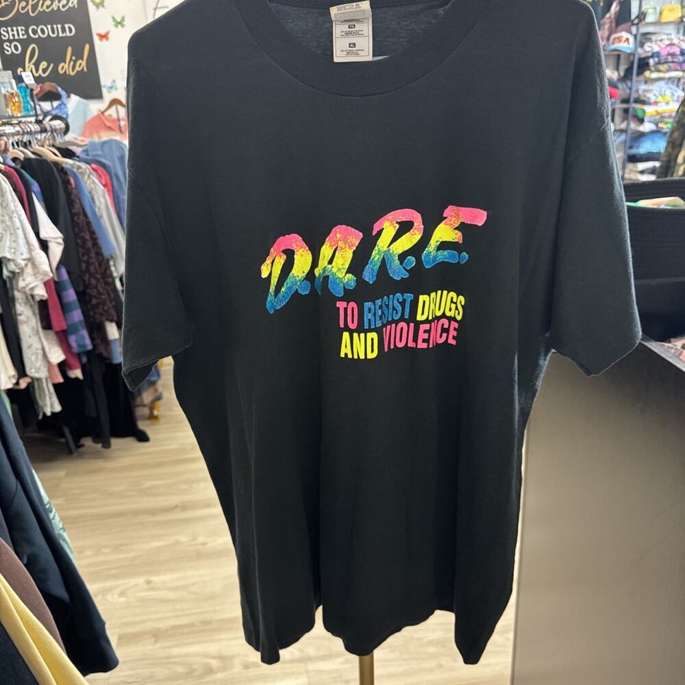 D.A.R.E. "To Resist Drugs And Violence" XL Vintage T-shirt Distressed Fade 90s